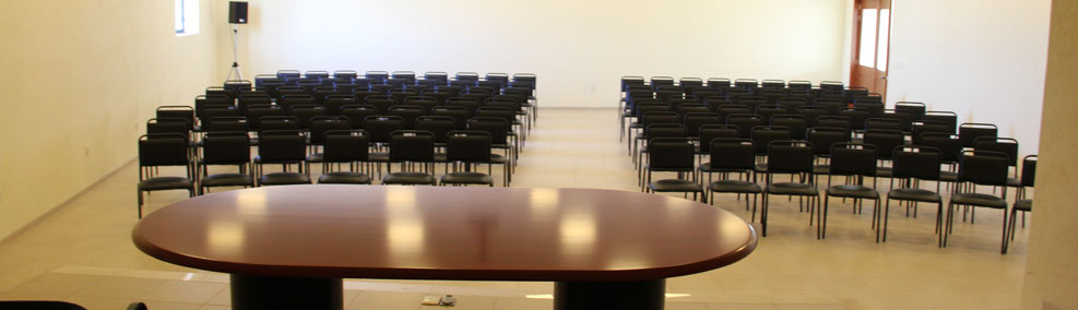 Aula Magna totalmente equipada para para eventos y conferencias Aula Magna totalmente equipada para para eventos y conferencias
